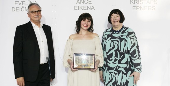 Восьмую премию Пурвитиса получает Анце Эйкена за персональную экспозицию «Бог Отец Небесный»